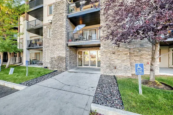 8 Bridlecrest DR SW #2238, Calgary, AB T2Y 0H7