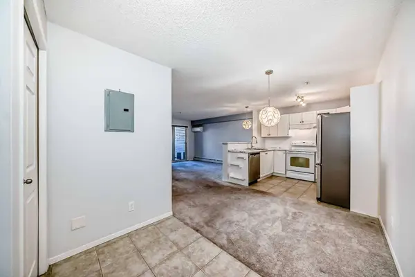 8 Bridlecrest DR SW #2238, Calgary, AB T2Y 0H7
