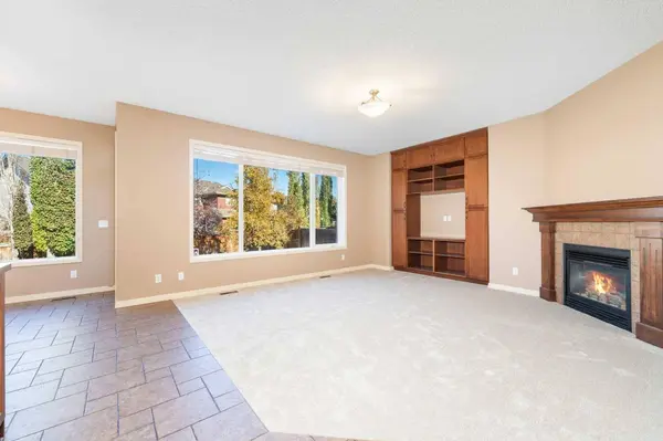 31 Autumn PL SE, Calgary, AB T3M 0H1