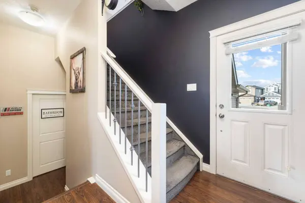 719 Hampton Hills DR NE, High River, AB T1V 0E6