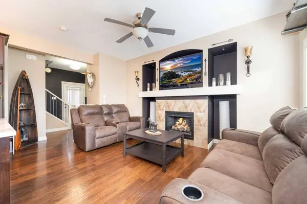 719 Hampton Hills DR NE, High River, AB T1V 0E6