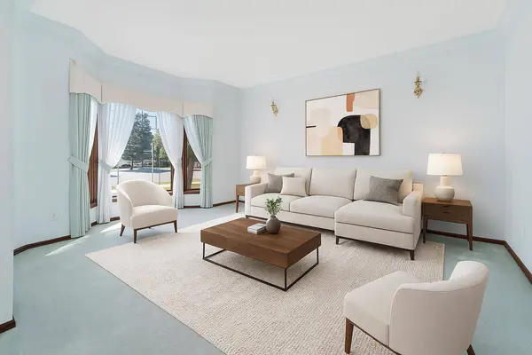 1600 Evergreen HL SW, Calgary, AB T2Y 3A9