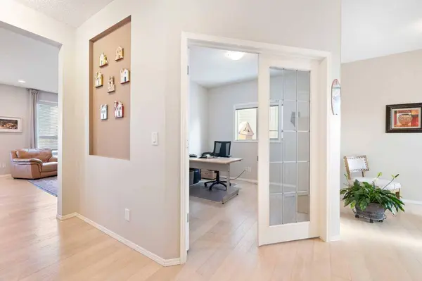 185 Auburn Glen CIR SE, Calgary, AB T3M 0K8