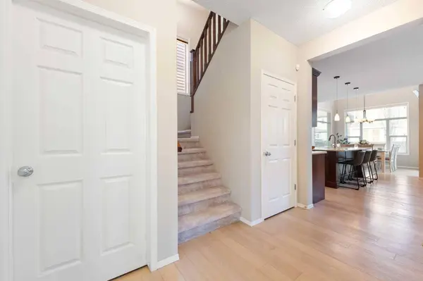 185 Auburn Glen CIR SE, Calgary, AB T3M 0K8