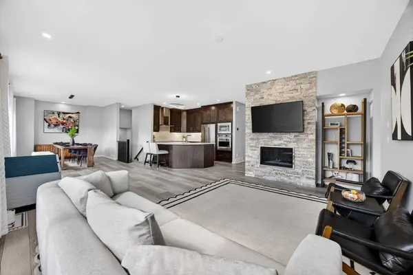 73 Yorkstone Heath SW, Calgary, AB T2X 4S4