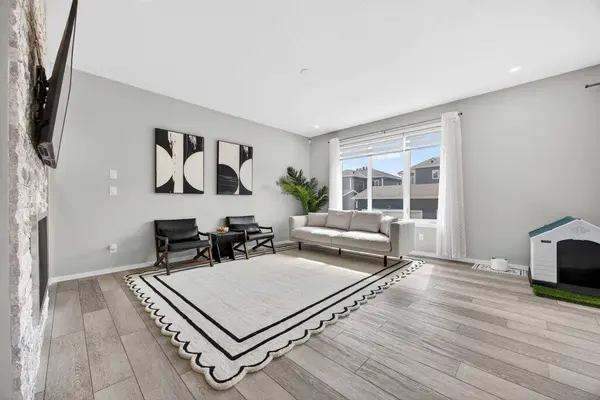 73 Yorkstone Heath SW, Calgary, AB T2X 4S4