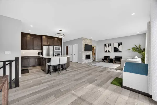 73 Yorkstone Heath SW, Calgary, AB T2X 4S4