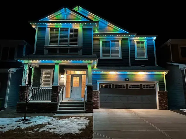 73 Yorkstone Heath SW, Calgary, AB T2X 4S4