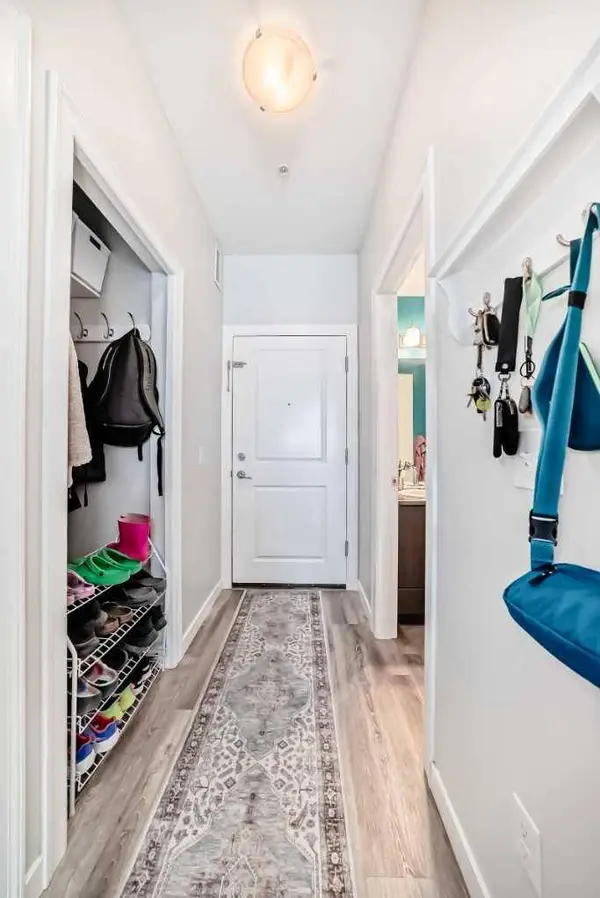 117 Copperpond Common SE #101, Calgary, AB T2Z 5E2