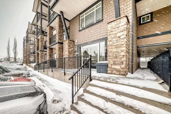 117 Copperpond Common SE #101, Calgary, AB T2Z 5E2