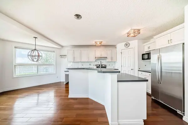 311 Bridlecreek GN SW, Calgary, AB T2Y 3P1