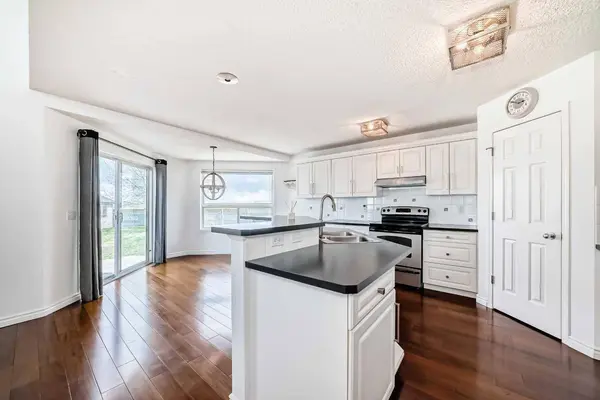 311 Bridlecreek GN SW, Calgary, AB T2Y 3P1