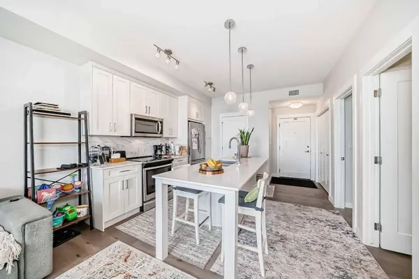 300 Auburn Meadows Common SE #415, Calgary, AB T3M 3E7