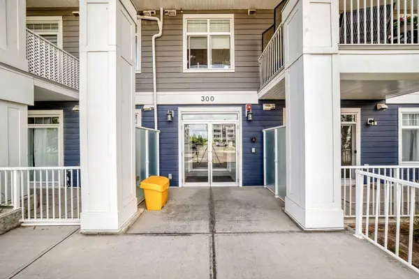 300 Auburn Meadows Common SE #415, Calgary, AB T3M 3E7