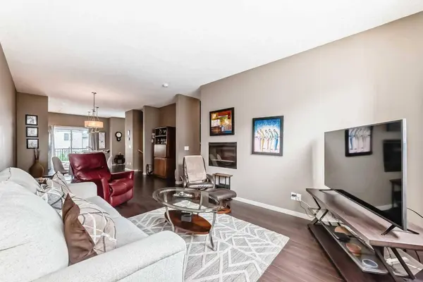 205 Copperpond ROW SE, Calgary, AB T2Z 1H3