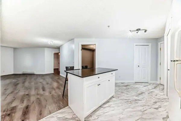 6224 17 AVE SE #2215, Calgary, AB T2A 7X8