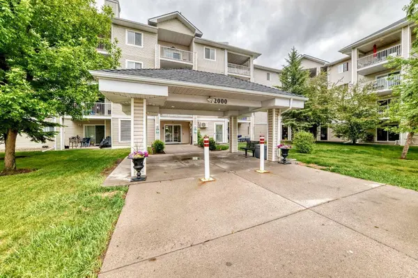 6224 17 AVE SE #2215, Calgary, AB T2A 7X8