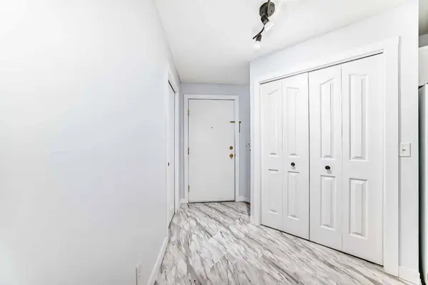 6224 17 AVE SE #2215, Calgary, AB T2A 7X8