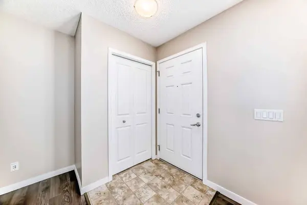 174 Auburn Bay BLVD SE, Calgary, AB T3M 0V2