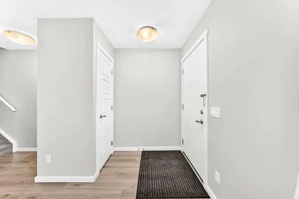 19458 37 ST SE, Calgary, AB T3M 2W9
