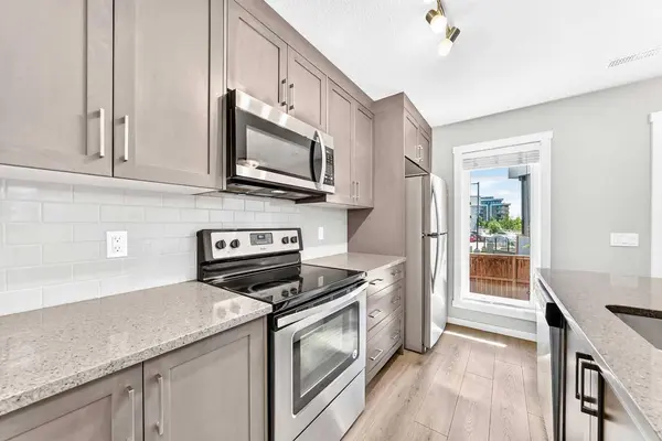 19458 37 ST SE, Calgary, AB T3M 2W9