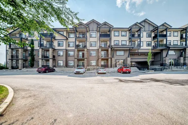 117 Copperpond Common SE #101, Calgary, AB T2Z 5E2