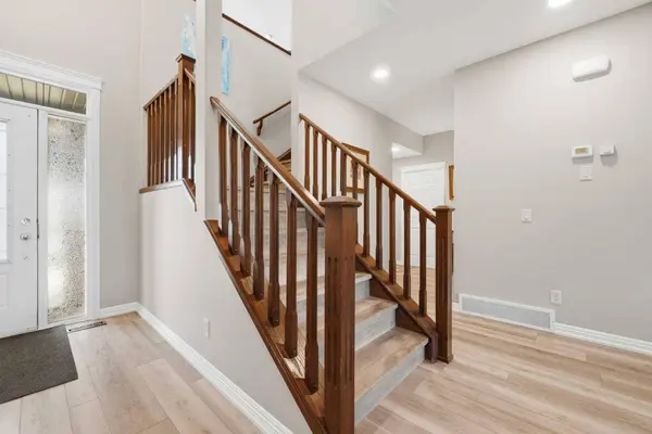 274 Autumn CIR SE, Calgary, AB T3M 0J8