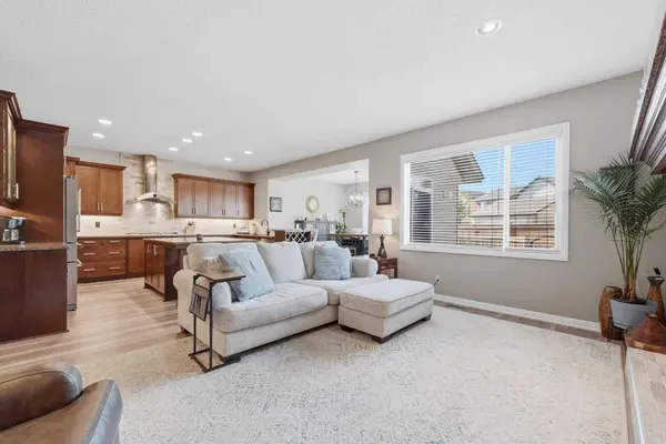 274 Autumn CIR SE, Calgary, AB T3M 0J8