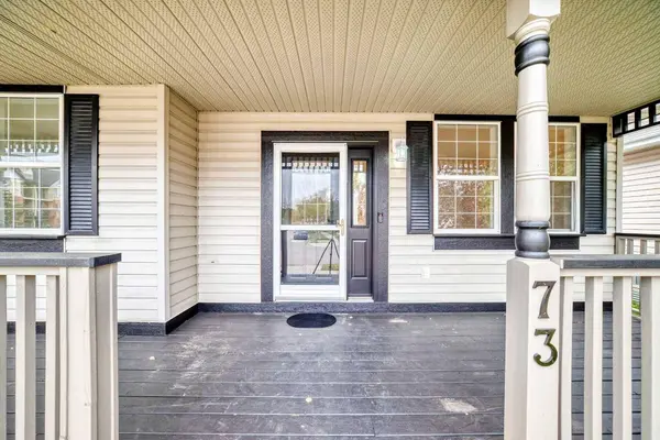 73 Inverness GN SE, Calgary, AB T2Z 2X9