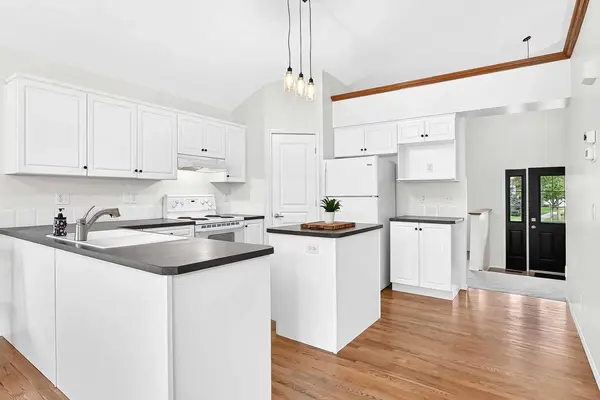 73 Inverness GN SE, Calgary, AB T2Z 2X9