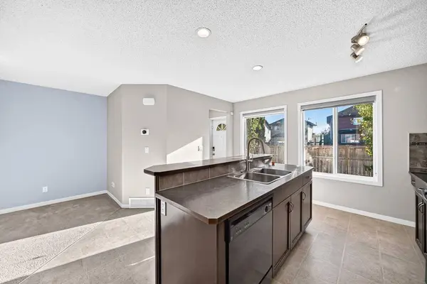 256 Autumn GN SE, Calgary, AB T3M 0H4