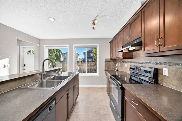 256 Autumn GN SE, Calgary, AB T3M 0H4
