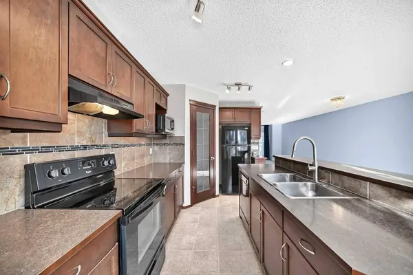256 Autumn GN SE, Calgary, AB T3M 0H4