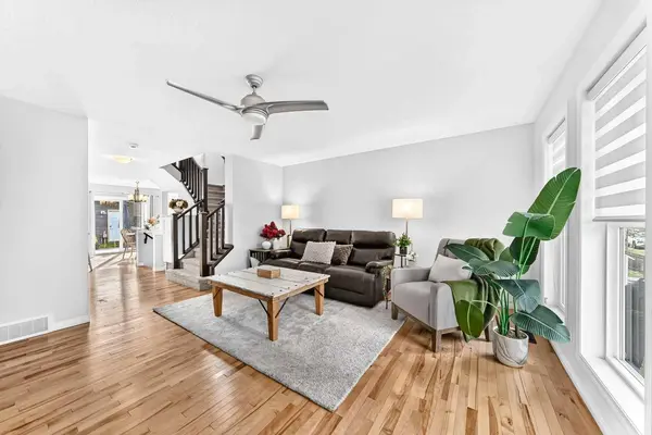 523 Auburn Bay AVE SE, Calgary, AB T3M 1T1
