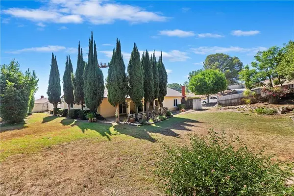 5900 Winncliff DR, Jurupa Valley, CA 92509