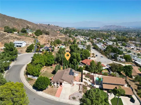 5900 Winncliff DR, Jurupa Valley, CA 92509