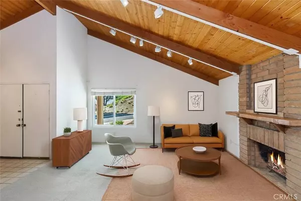 5900 Winncliff DR, Jurupa Valley, CA 92509