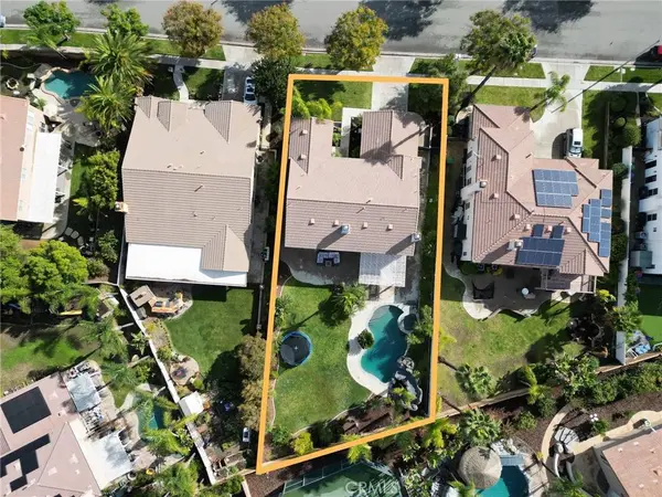 3926 Holly Springs, Corona, CA 92881