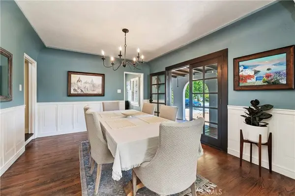 1124 S Vicentia, Corona, CA 92882