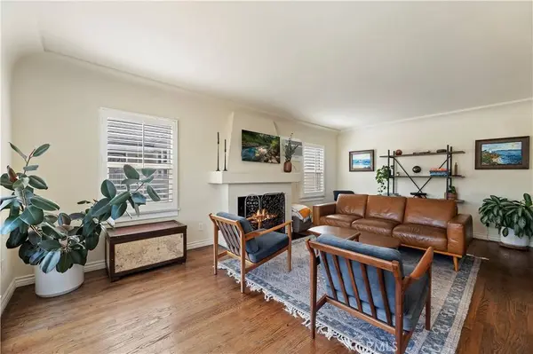 1124 S Vicentia, Corona, CA 92882