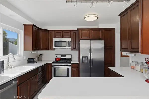 2097 Santa Barbara, Corona, CA 92882