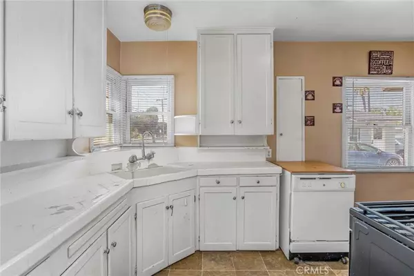 4723 Arlington AVE, Riverside, CA 92504