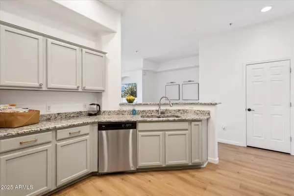 14575 W MOUNTAIN VIEW Boulevard #11308, Surprise, AZ 85374