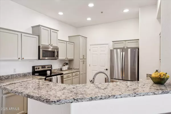 14575 W MOUNTAIN VIEW Boulevard #11308, Surprise, AZ 85374