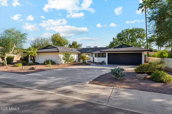 619 E VISTA Avenue, Phoenix, AZ 85020
