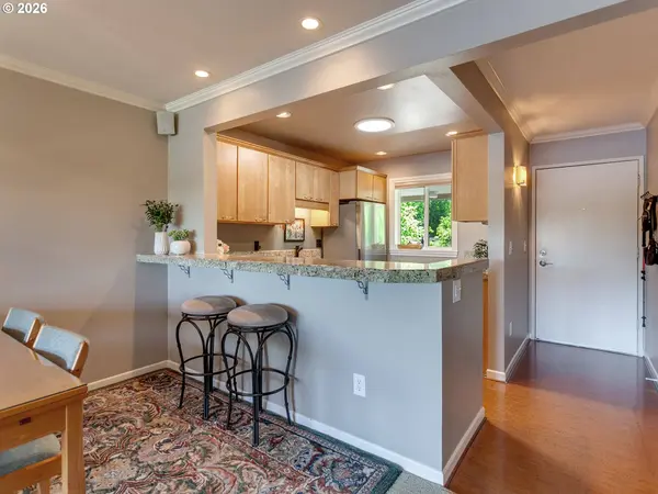 5110 S LANDING DR #303, Portland, OR 97239