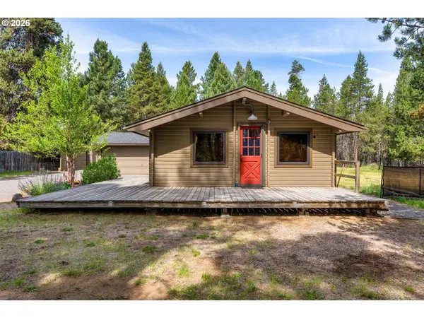 56711 LUNAR DR, Bend, OR 97707