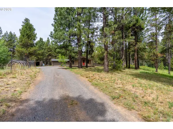 56711 LUNAR DR, Bend, OR 97707