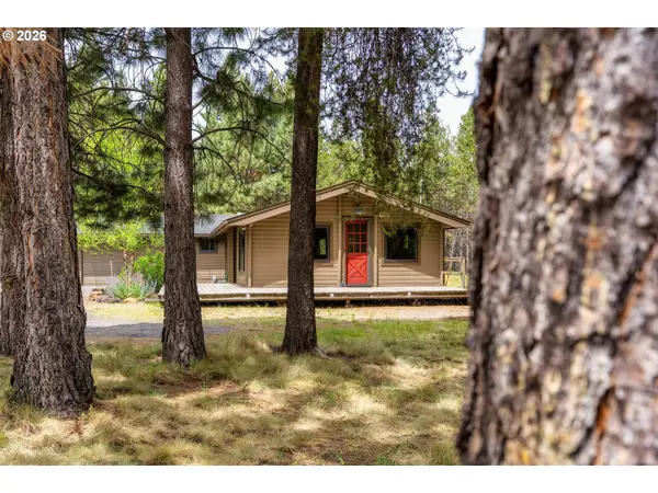 56711 LUNAR DR, Bend, OR 97707