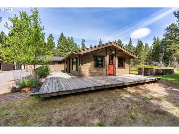 56711 LUNAR DR, Bend, OR 97707